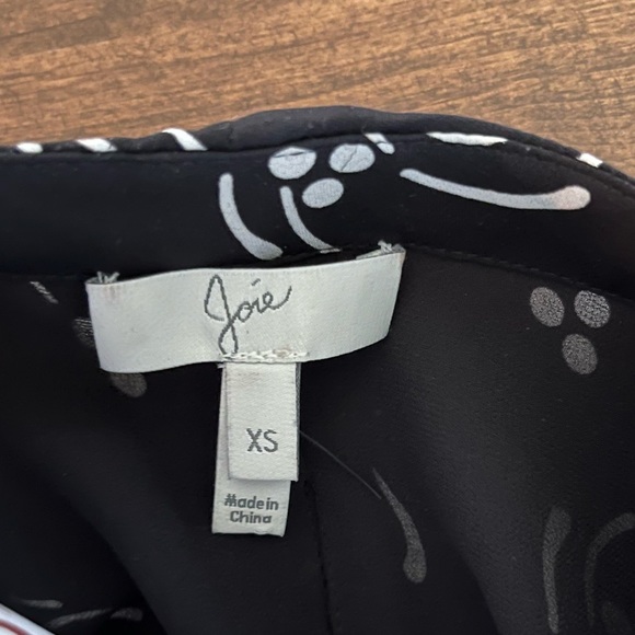 Worn Once Joie Floaty black and white print wrap dress w/sheer sleeves - Picture 5 of 5